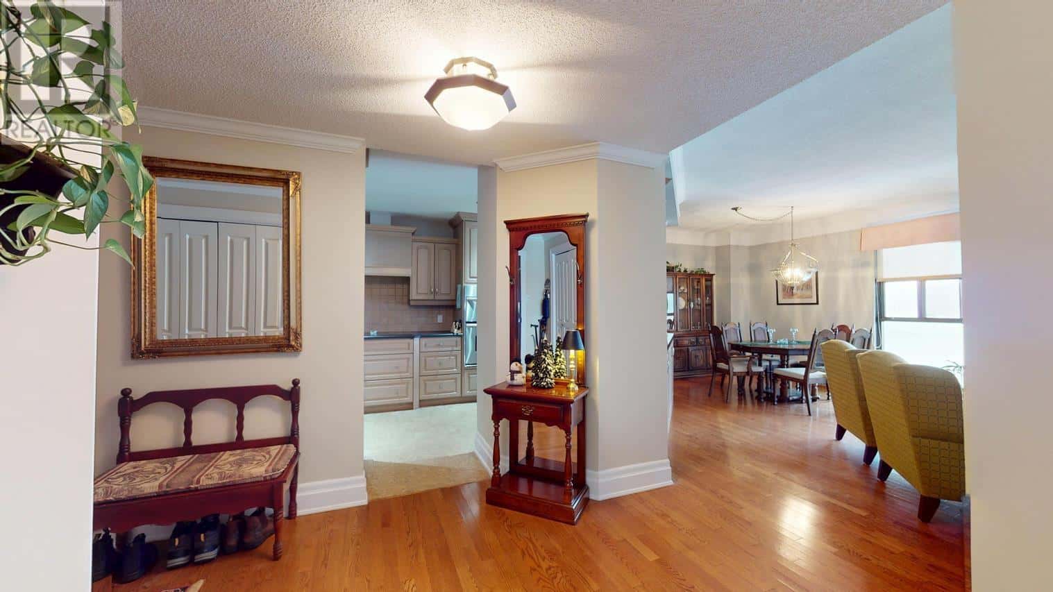 1139 Queen ST E # PH1 — Sault Ste. Marie, Ontario - Photo 4 of 48