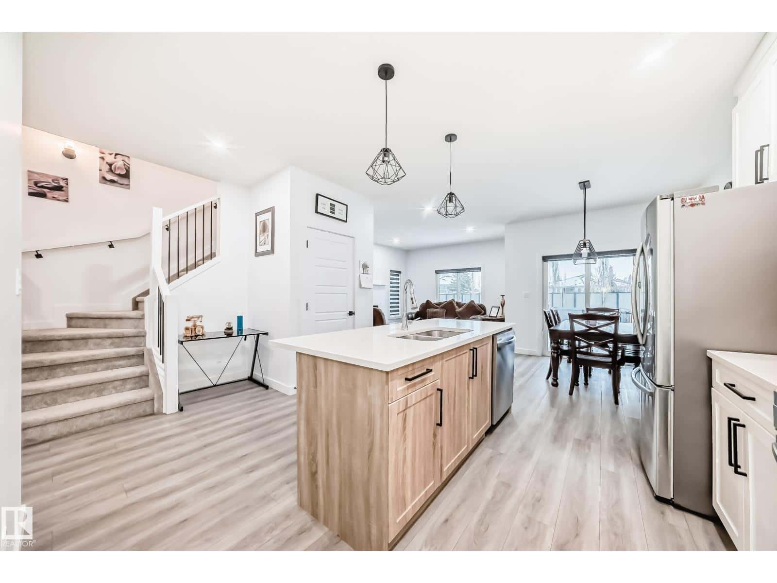 563 KLEINS CR — Leduc, Alberta - Photo 3 of 30