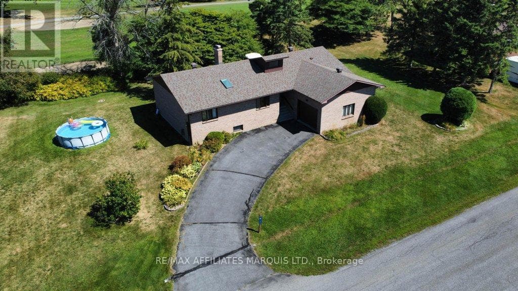 6711 GILMORE HILL ROAD — South Glengarry, Ontario - Main photo