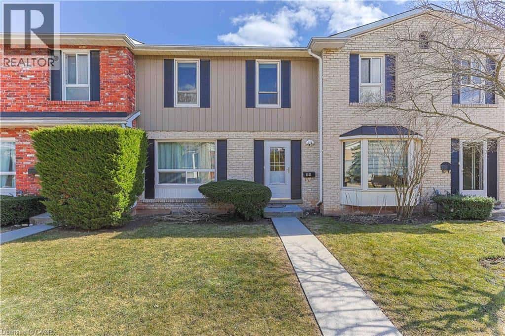 5475 LAKESHORE Road Unit# 54 — Burlington, Ontario - Photo 2 of 47