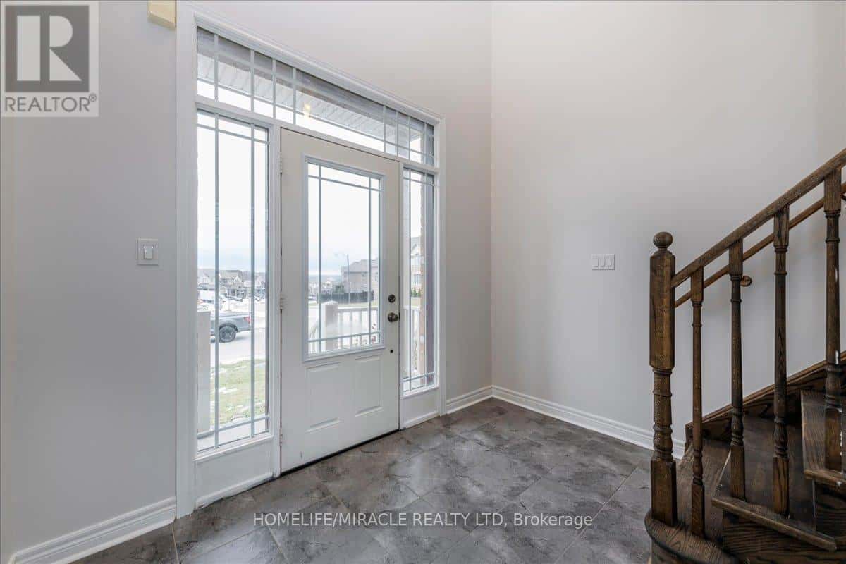 73 SUTCLIFFE WAY — New Tecumseth (Alliston), Ontario - Photo 2 of 31