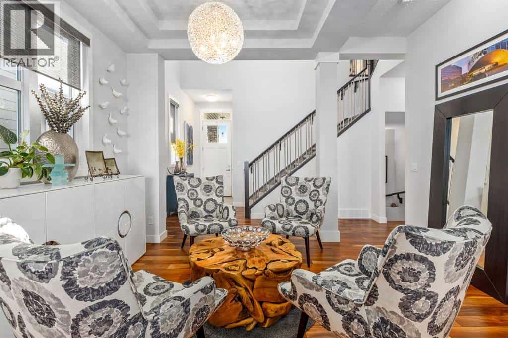 10 Cranbrook Hill SE — Calgary, Alberta - Photo 4 of 50