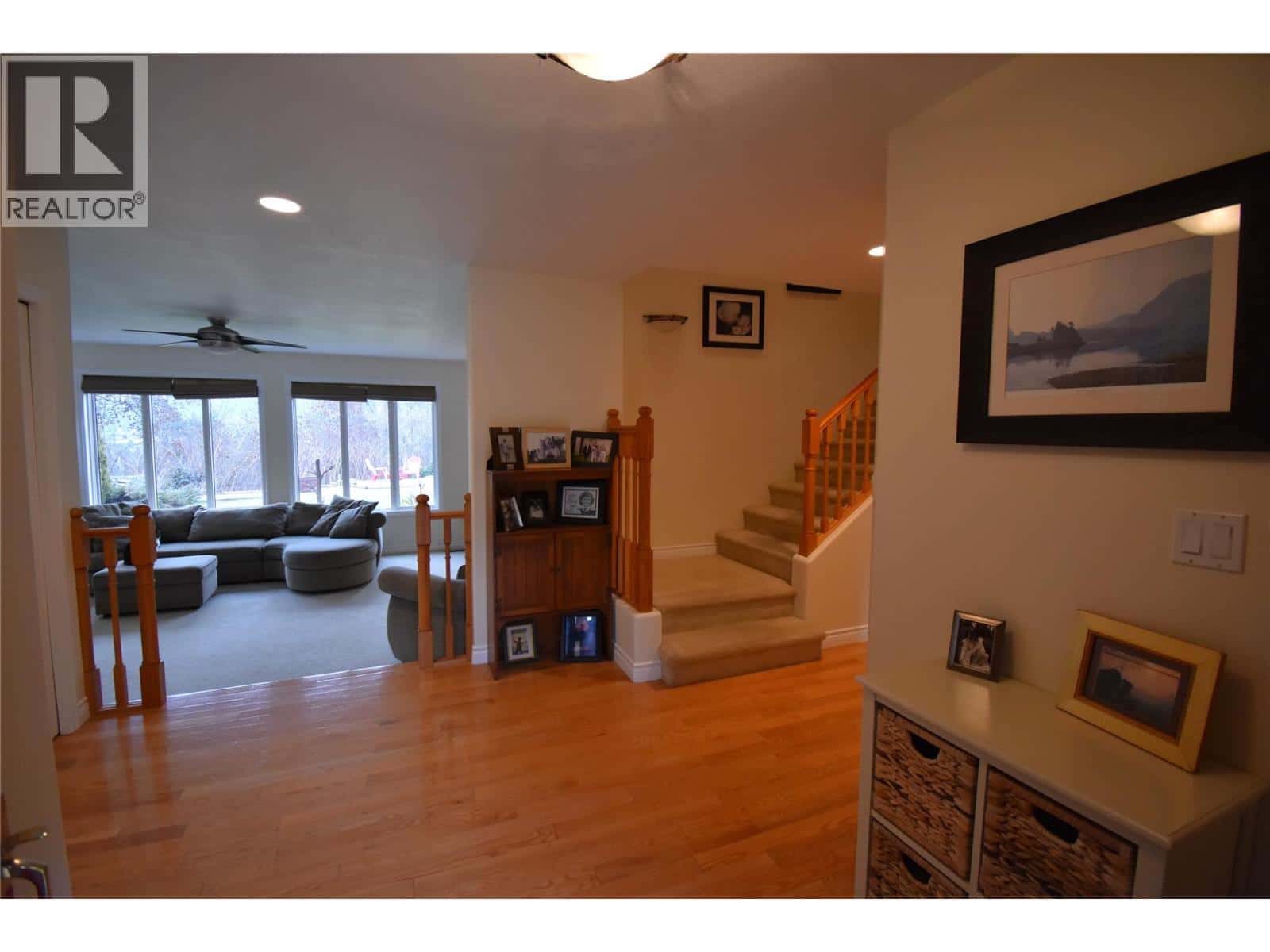 2601 9th Avenue — Castlegar, British Columbia - Photo 3 of 47