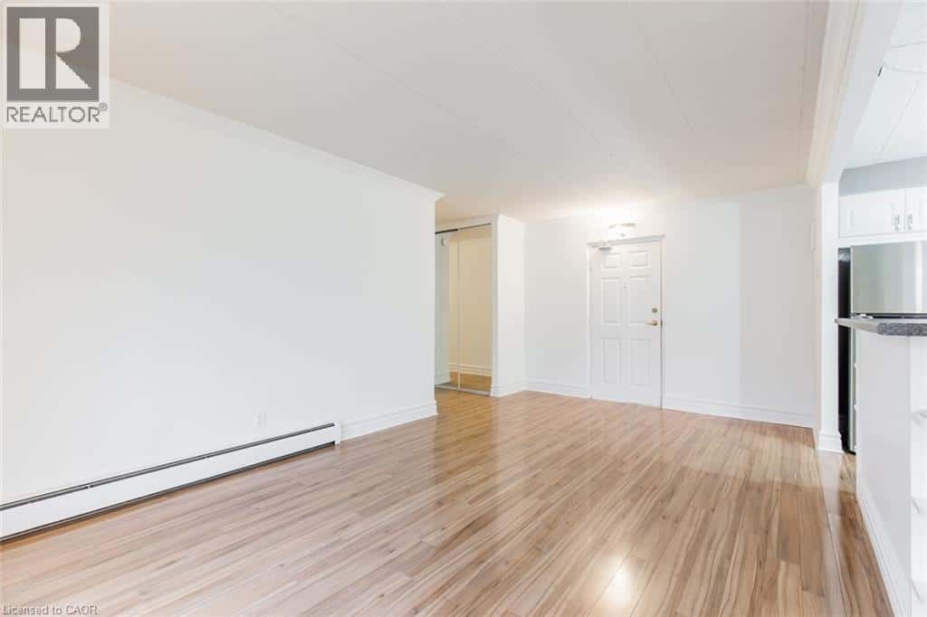 20 JOHN Street Unit# 110 — Grimsby, Ontario - Photo 5 of 27