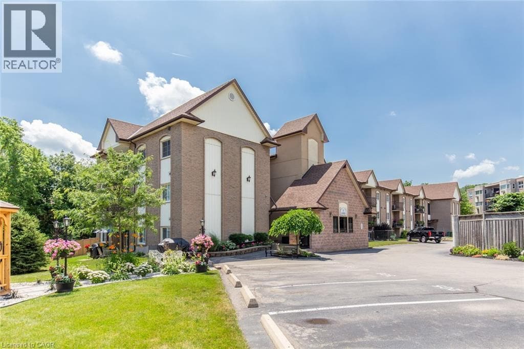 20 JOHN Street Unit# 110 — Grimsby, Ontario - Main photo