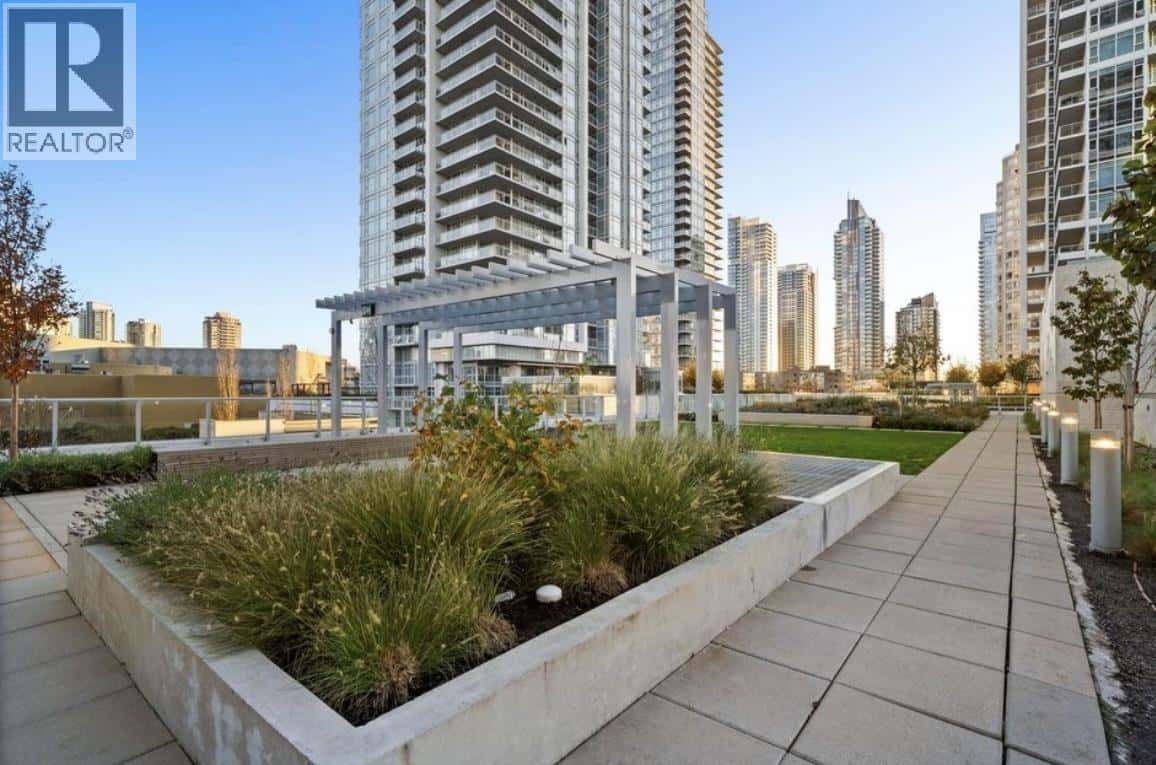 507 6000 MCKAY AVENUE — Burnaby, British Columbia - Photo 3 of 21