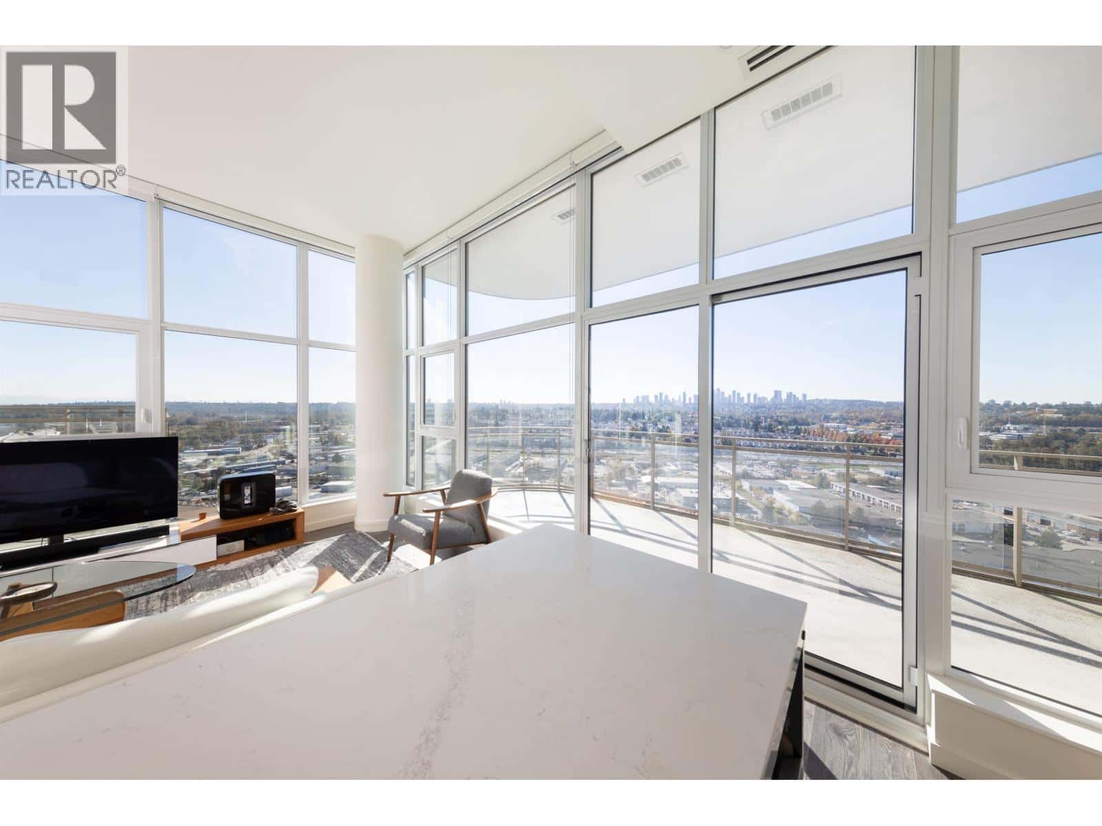 2603 5311 GORING STREET — Burnaby, British Columbia - Photo 2 of 18