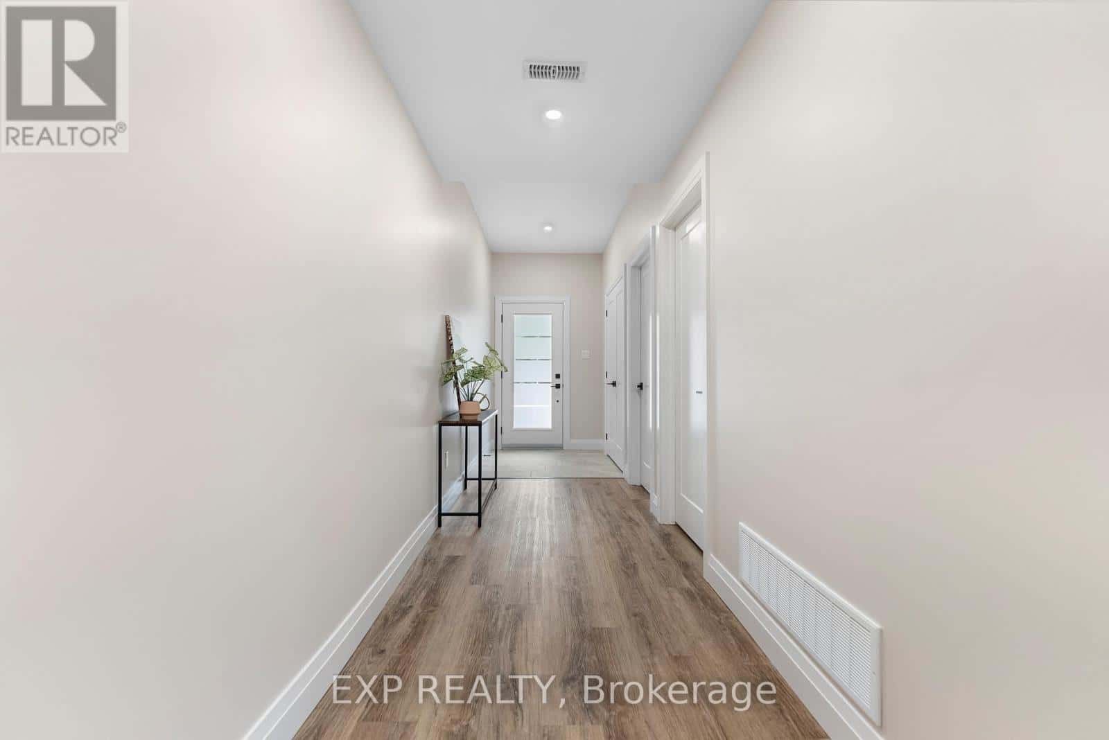 00 CALABOGIE ROAD — Greater Madawaska, Ontario - Photo 2 of 29