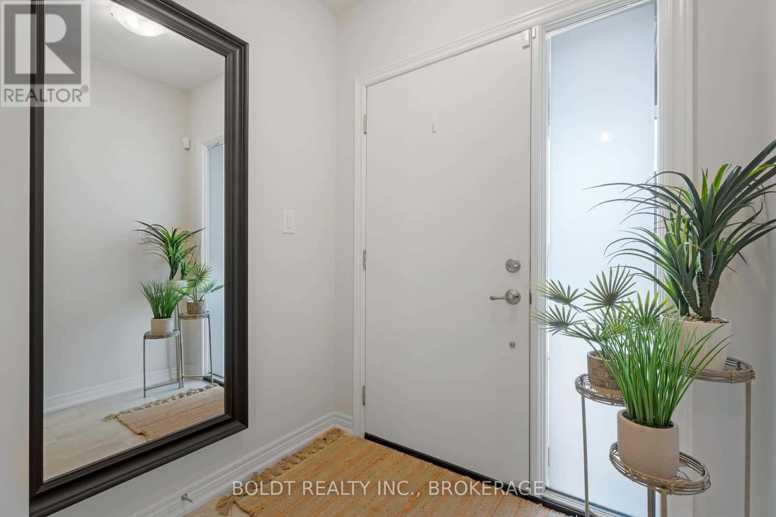 80 SUMMERSIDES BOULEVARD — Pelham (Fonthill), Ontario - Photo 3 of 38