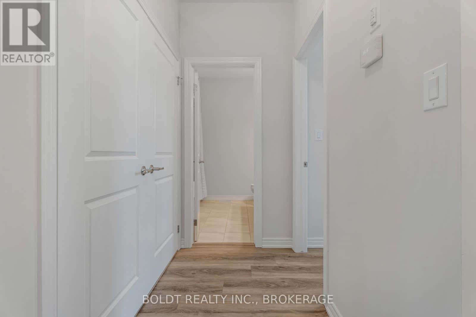 80 SUMMERSIDES BOULEVARD — Pelham (Fonthill), Ontario - Photo 5 of 38