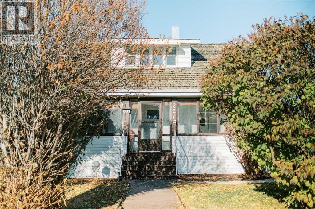 221 4th Avenue S — Big Valley, Alberta - Main photo