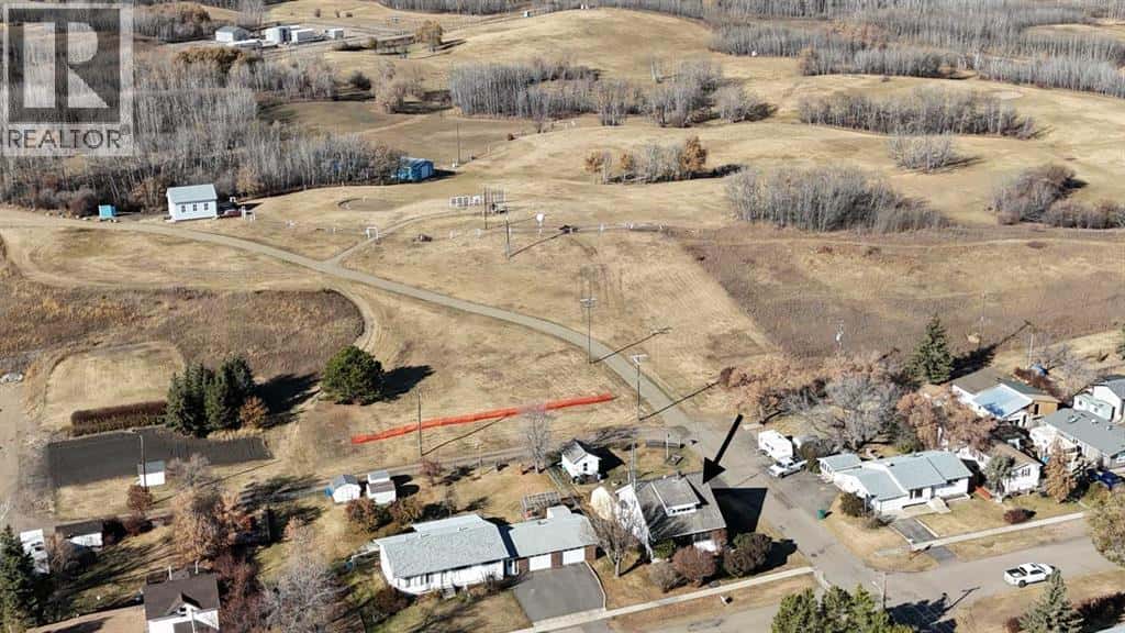 221 4th Avenue S — Big Valley, Alberta - Photo 2 of 45