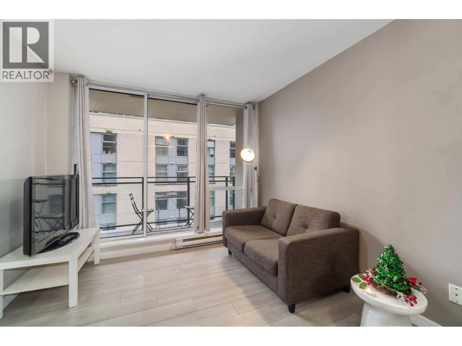 613 1082 SEYMOUR STREET — Vancouver, British Columbia - Photo 5 of 38