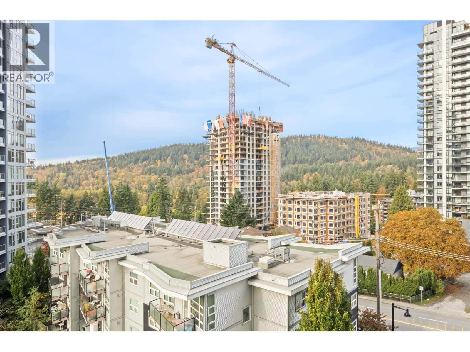 404 567 CLARKE ROAD — Coquitlam, British Columbia - Photo 3 of 28