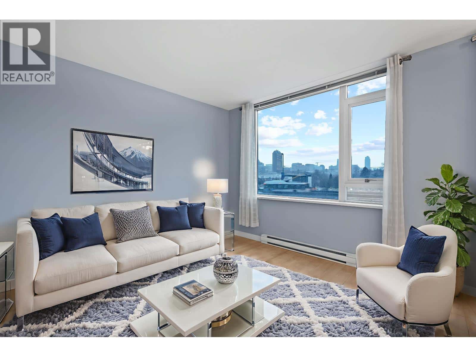 512 445 W 2ND AVENUE — Vancouver, British Columbia - Photo 5 of 33