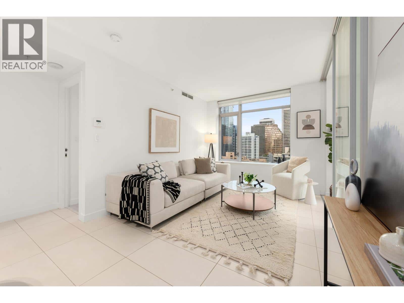 1109 1028 BARCLAY STREET — Vancouver, British Columbia - Photo 3 of 37