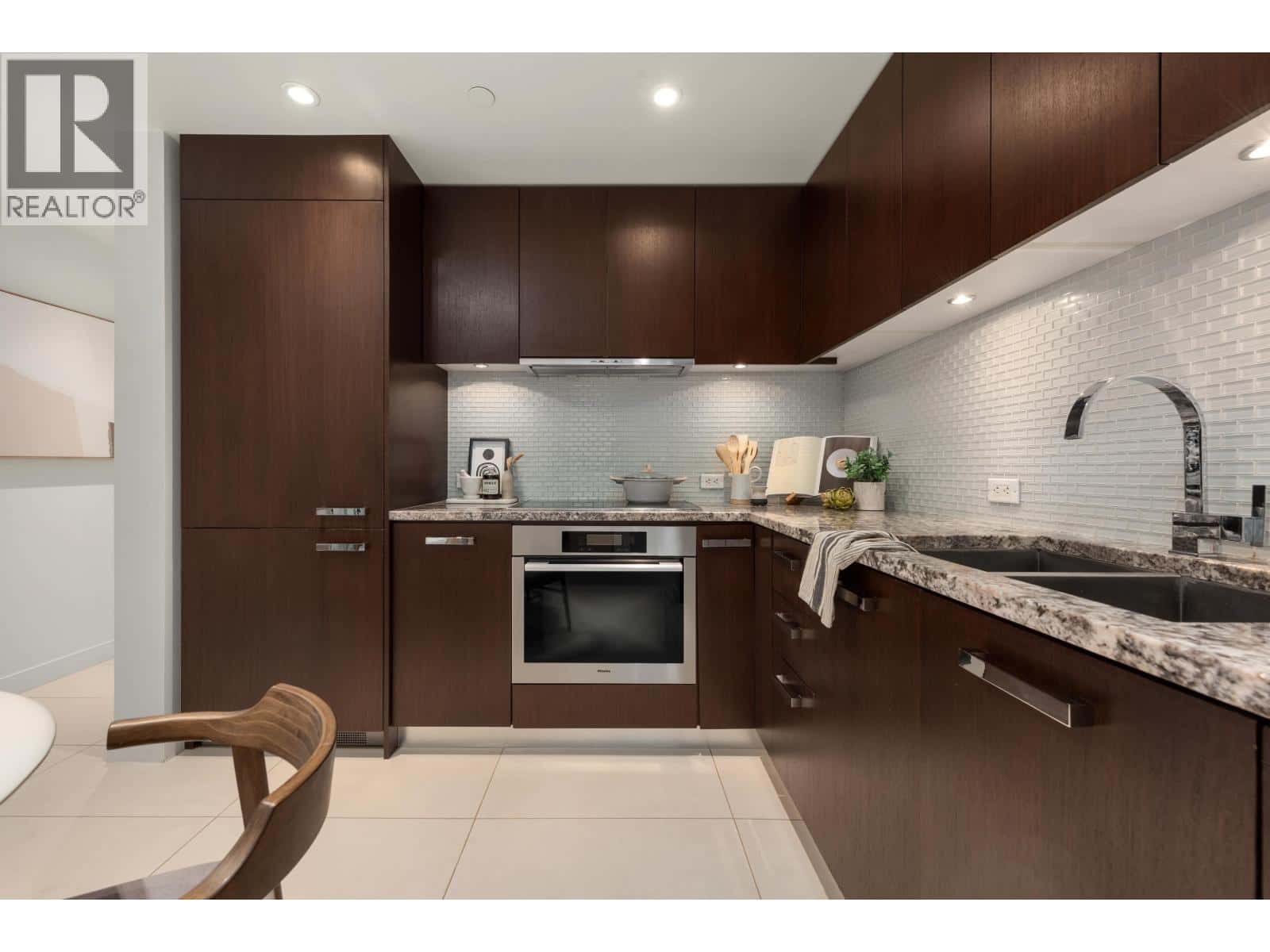 1109 1028 BARCLAY STREET — Vancouver, British Columbia - Photo 5 of 37