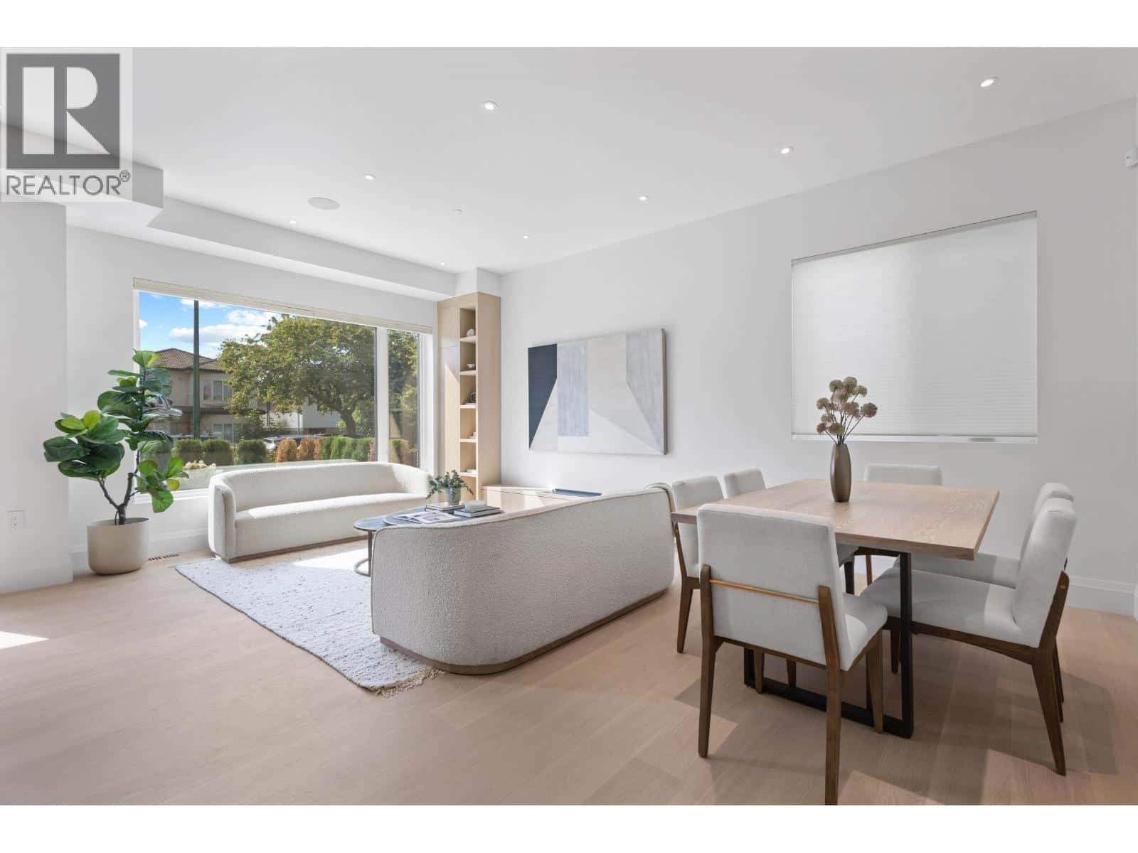 1 1243 E 27TH AVENUE — Vancouver, British Columbia - Photo 5 of 24