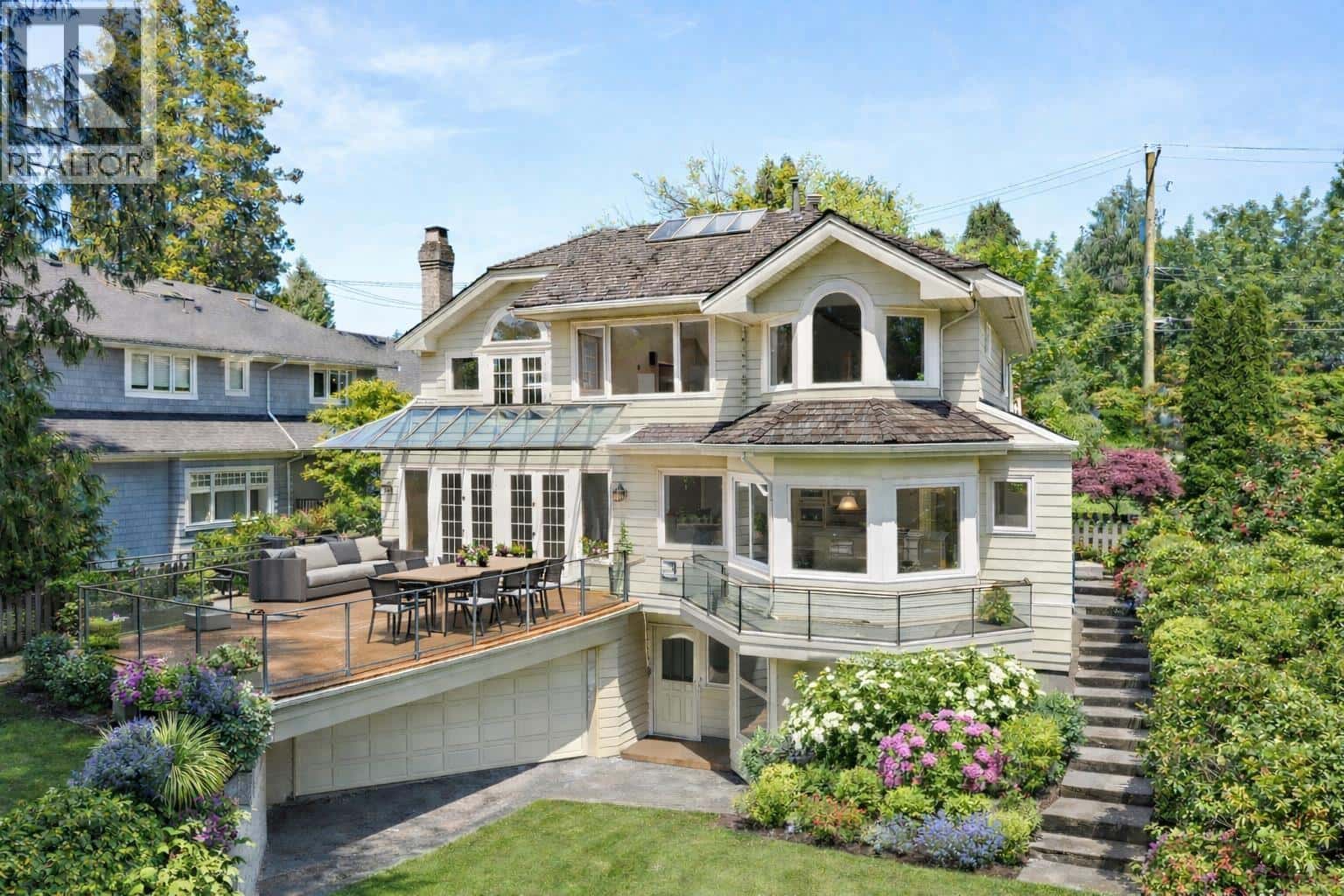 3470 W 43RD AVENUE — Vancouver, British Columbia - Photo 2 of 39