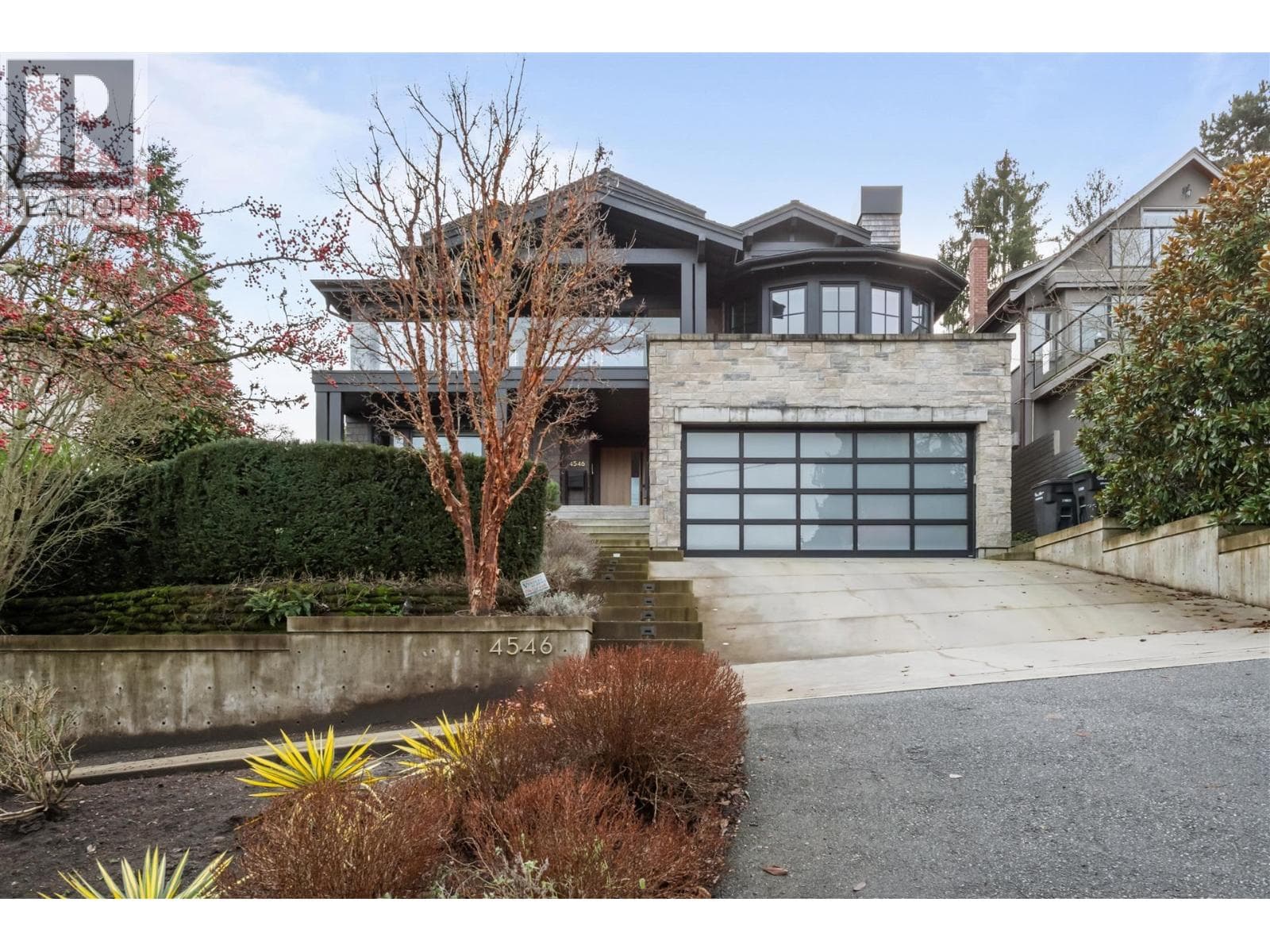 4546 LANGARA AVENUE — Vancouver, British Columbia - Main photo