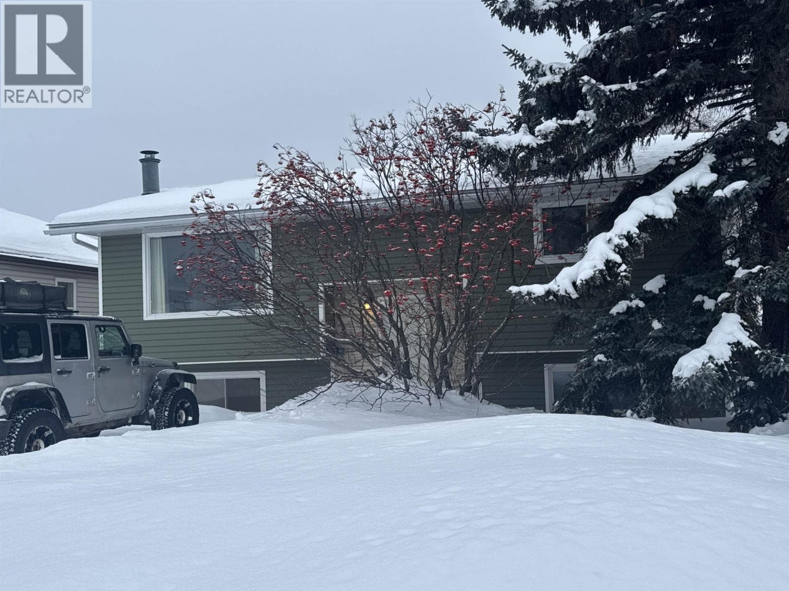 10411 105 AVENUE — Fort St. John, British Columbia - Main photo