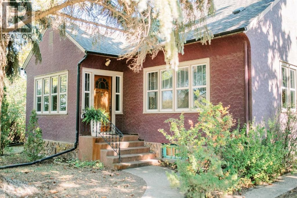 4901 48 Street S — Stettler, Alberta - Main photo