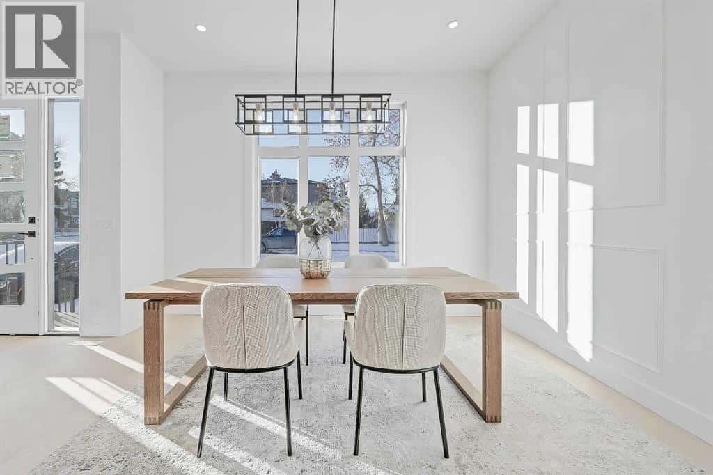 3538 43 Street SW — Calgary, Alberta - Photo 4 of 48