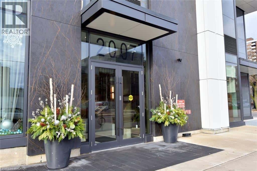 2007 JAMES Street Unit# 1301 — Burlington, Ontario - Photo 3 of 48