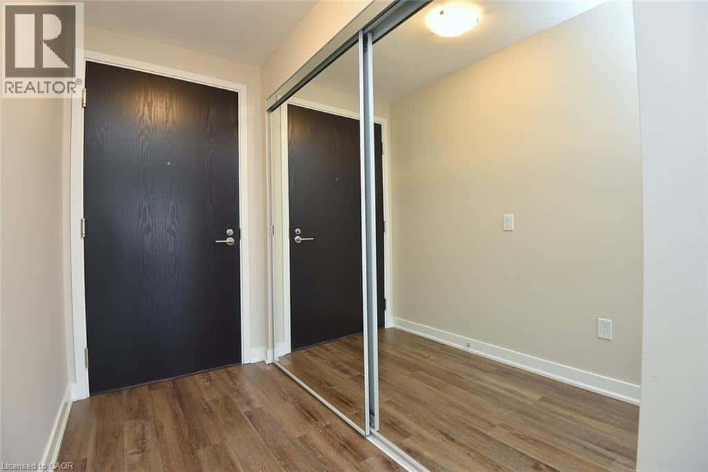 2007 JAMES Street Unit# 1301 — Burlington, Ontario - Photo 4 of 48