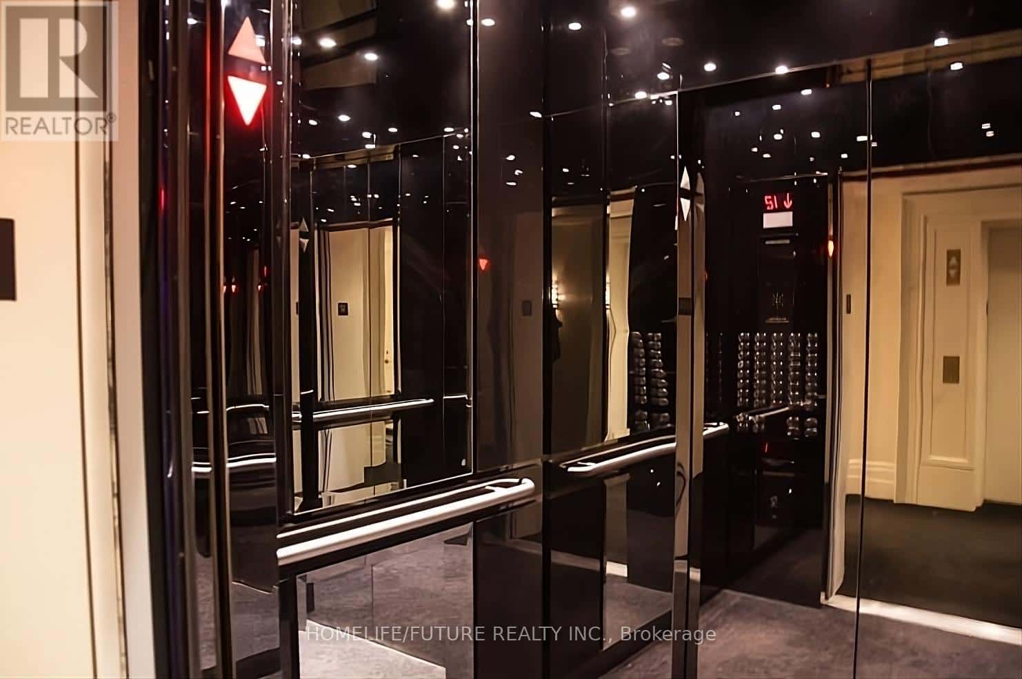 1308 - 88 BLUE JAYS WAY — Toronto (Waterfront Communities), Ontario - Photo 3 of 11