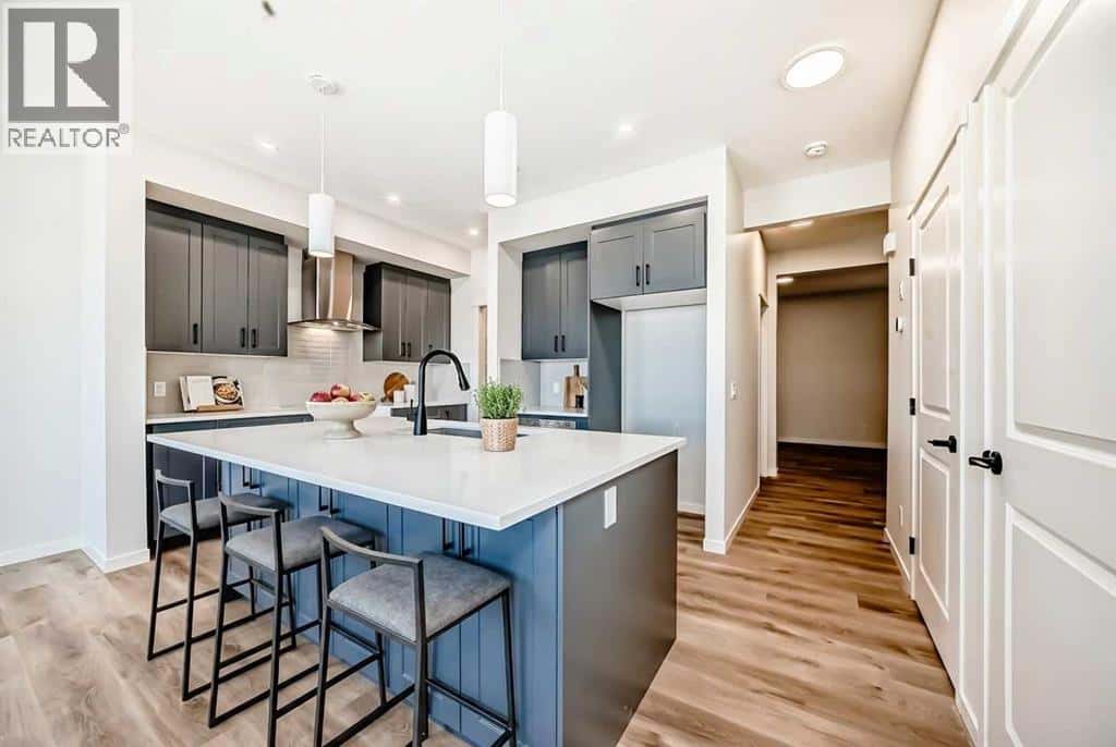 91 Bartlett Crescent SE — Calgary, Alberta - Photo 2 of 46