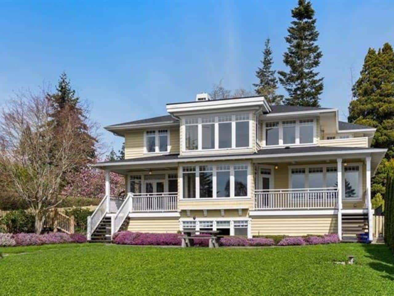 14008 MARINE DRIVE — White Rock, British Columbia - Photo 2 of 3