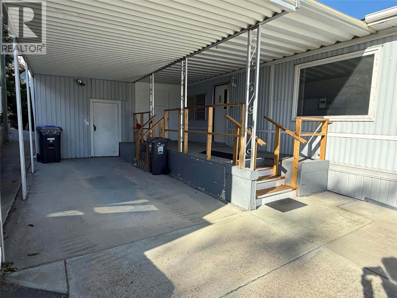 5 6822 Leighton Crescent — Oliver, British Columbia - Photo 4 of 25