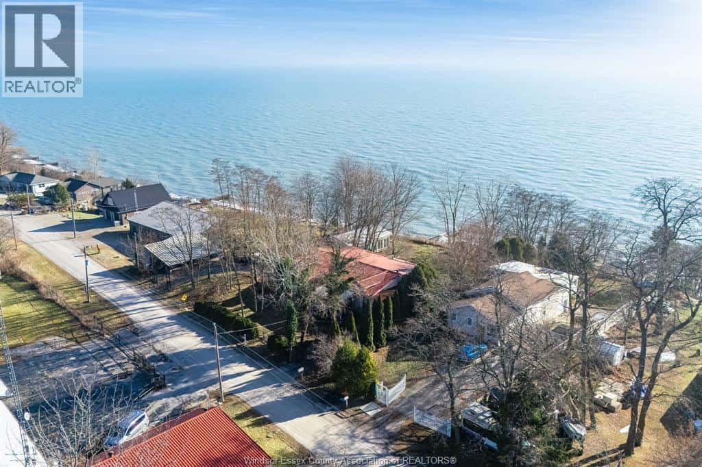 20874 Cemetery ROAD — Wheatley, Ontario - Photo 3 of 11