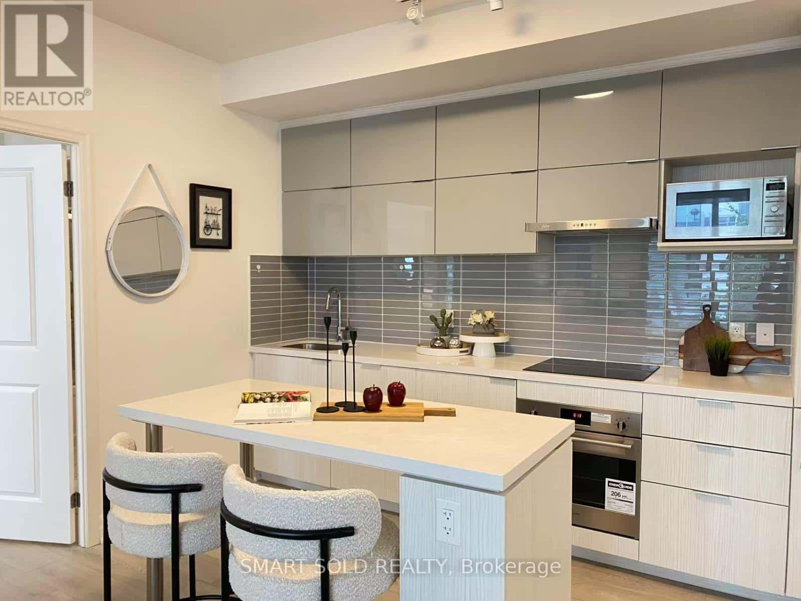 608 - 18 ROUGE VALLEY DRIVE W — Markham (Unionville), Ontario - Photo 3 of 12