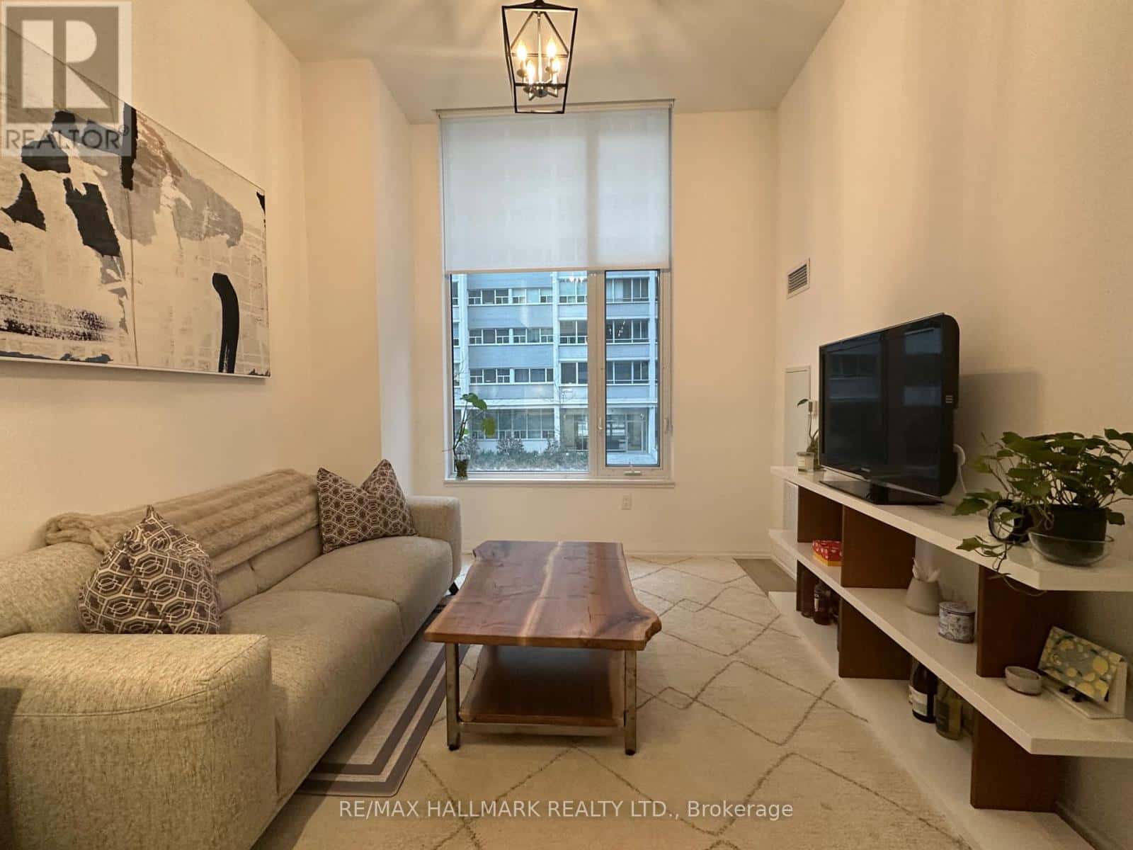 214 - 50 DUNFIELD AVENUE — Toronto (Mount Pleasant West), Ontario - Photo 5 of 29