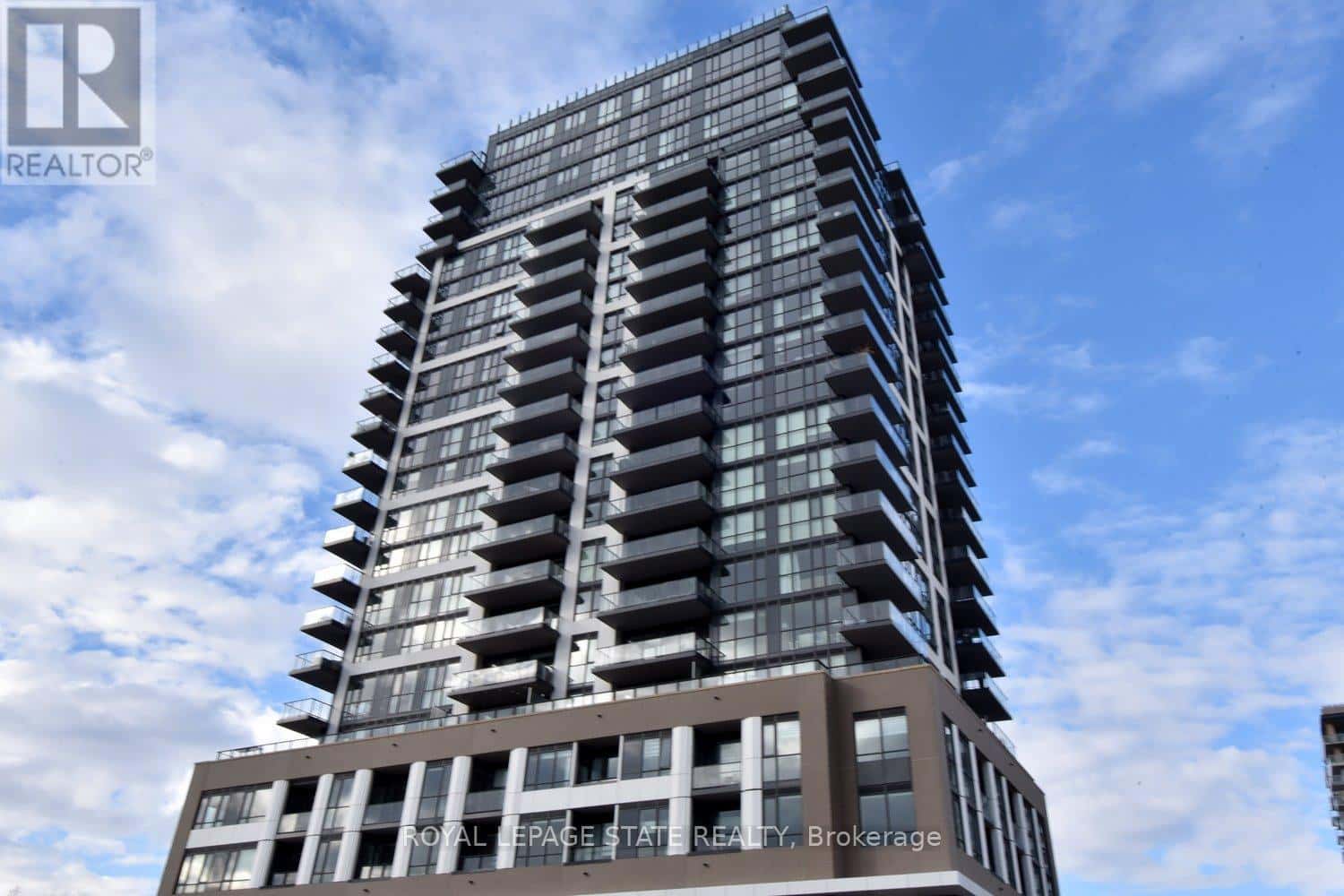 1301 - 2007 JAMES STREET — Burlington (Brant), Ontario - Photo 2 of 48