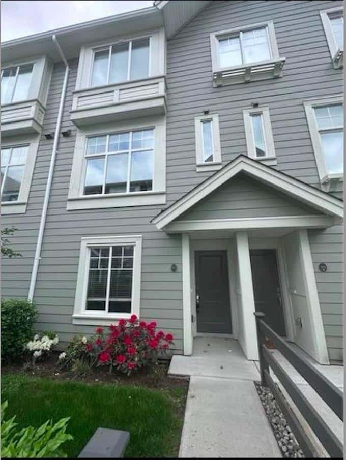 95 15778 85 AVENUE — Surrey, British Columbia - Photo 2 of 13