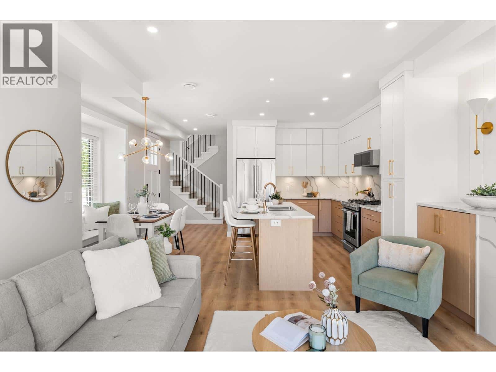 11811 DUNFORD ROAD — Richmond, British Columbia - Photo 3 of 40