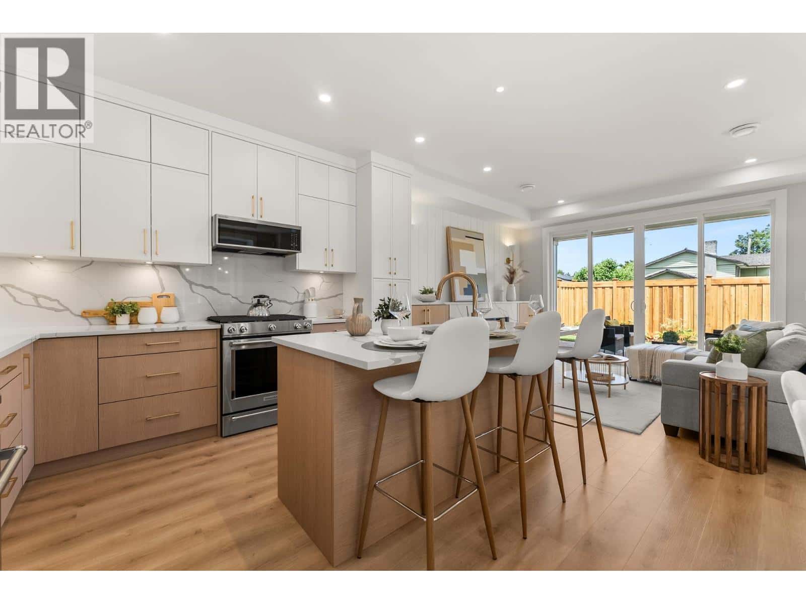 11811 DUNFORD ROAD — Richmond, British Columbia - Photo 2 of 40