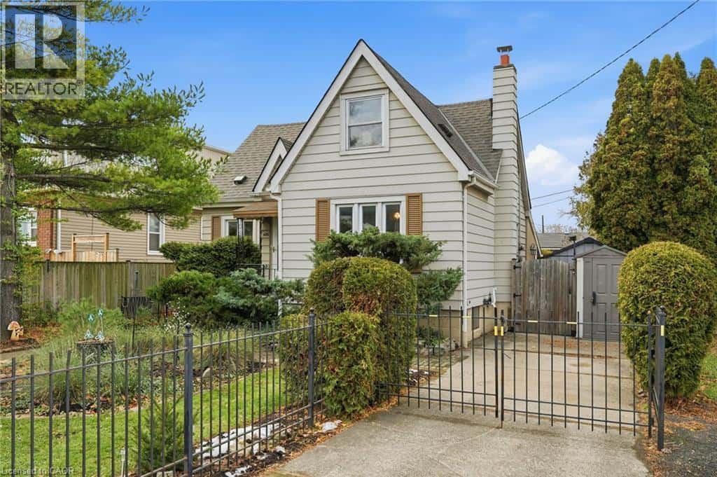 685 DUNN Avenue — Hamilton, Ontario - Photo 3 of 46