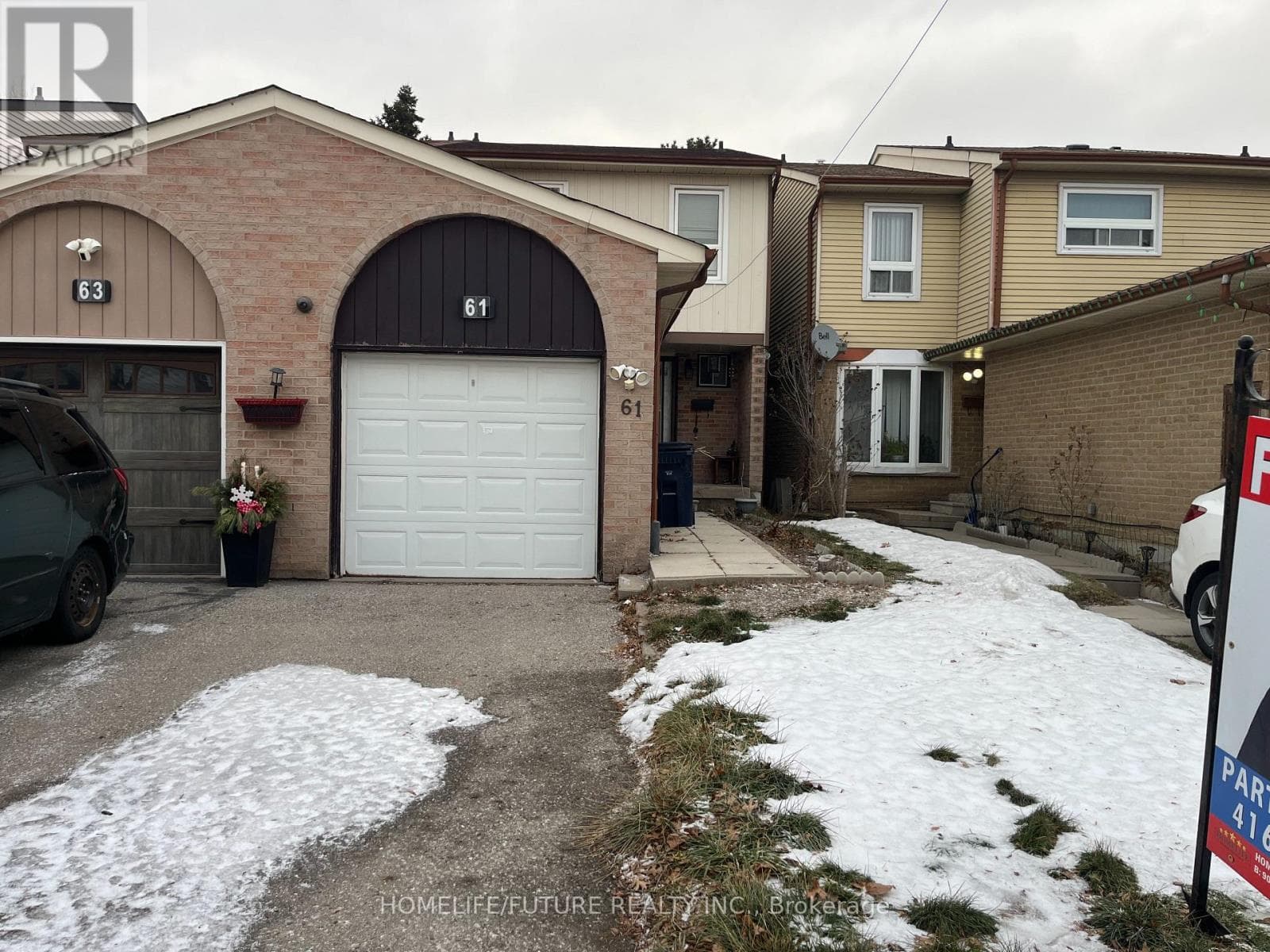 61 WARWICK CASTLE COURT — Toronto (Malvern), Ontario - Main photo
