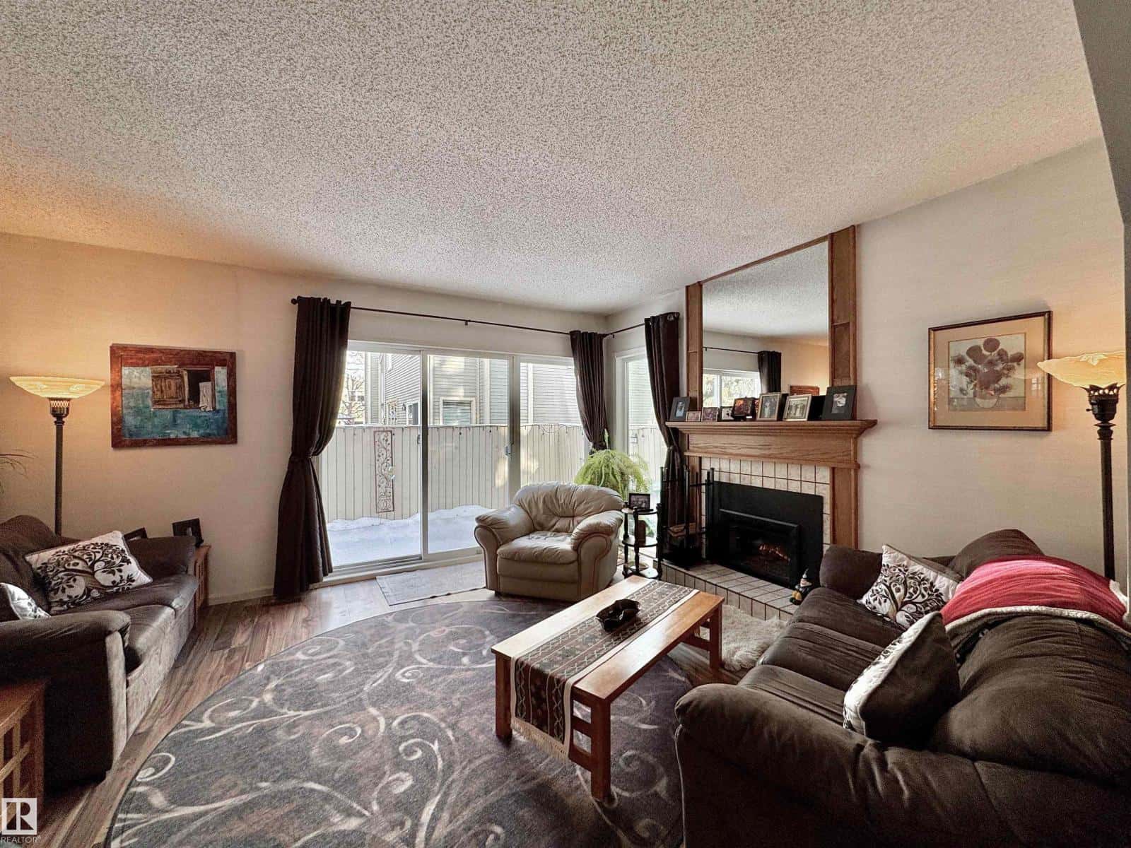 1035 109 Street NW — Edmonton, Alberta - Photo 5 of 51