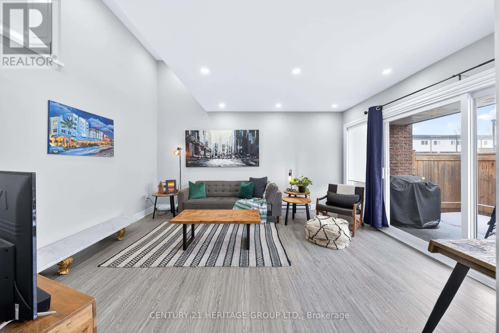 293 MILESTONE CRESCENT — Aurora (Aurora Village), Ontario - Photo 4 of 44