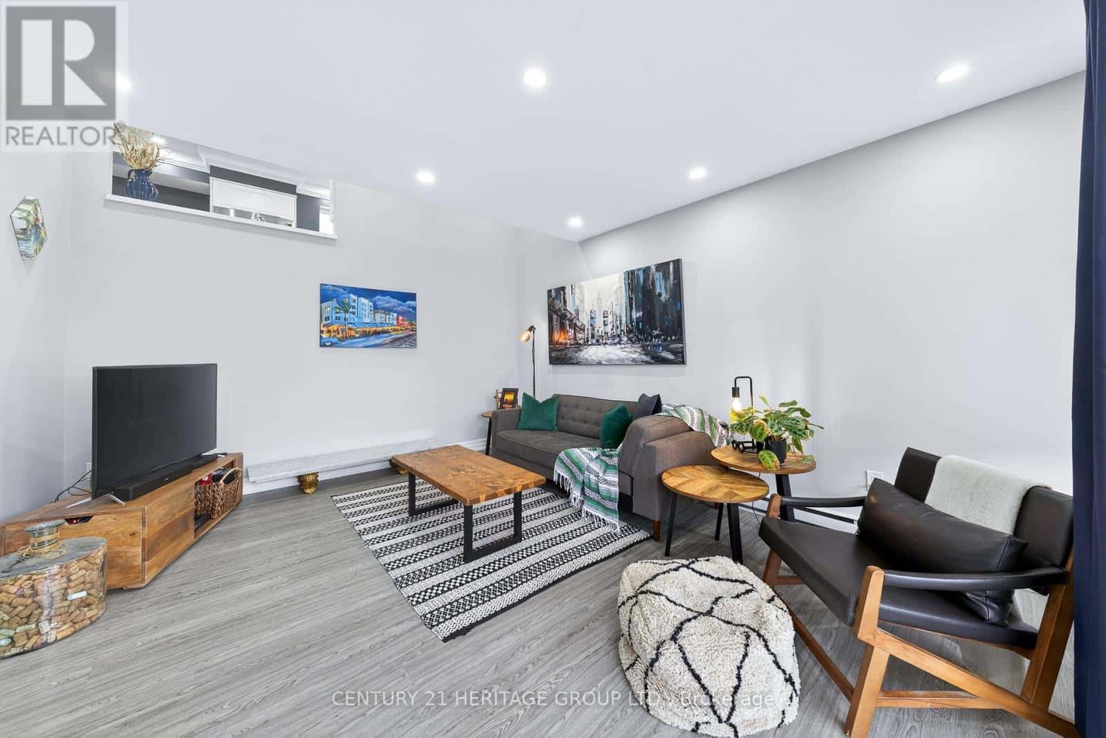 293 MILESTONE CRESCENT — Aurora (Aurora Village), Ontario - Photo 5 of 44