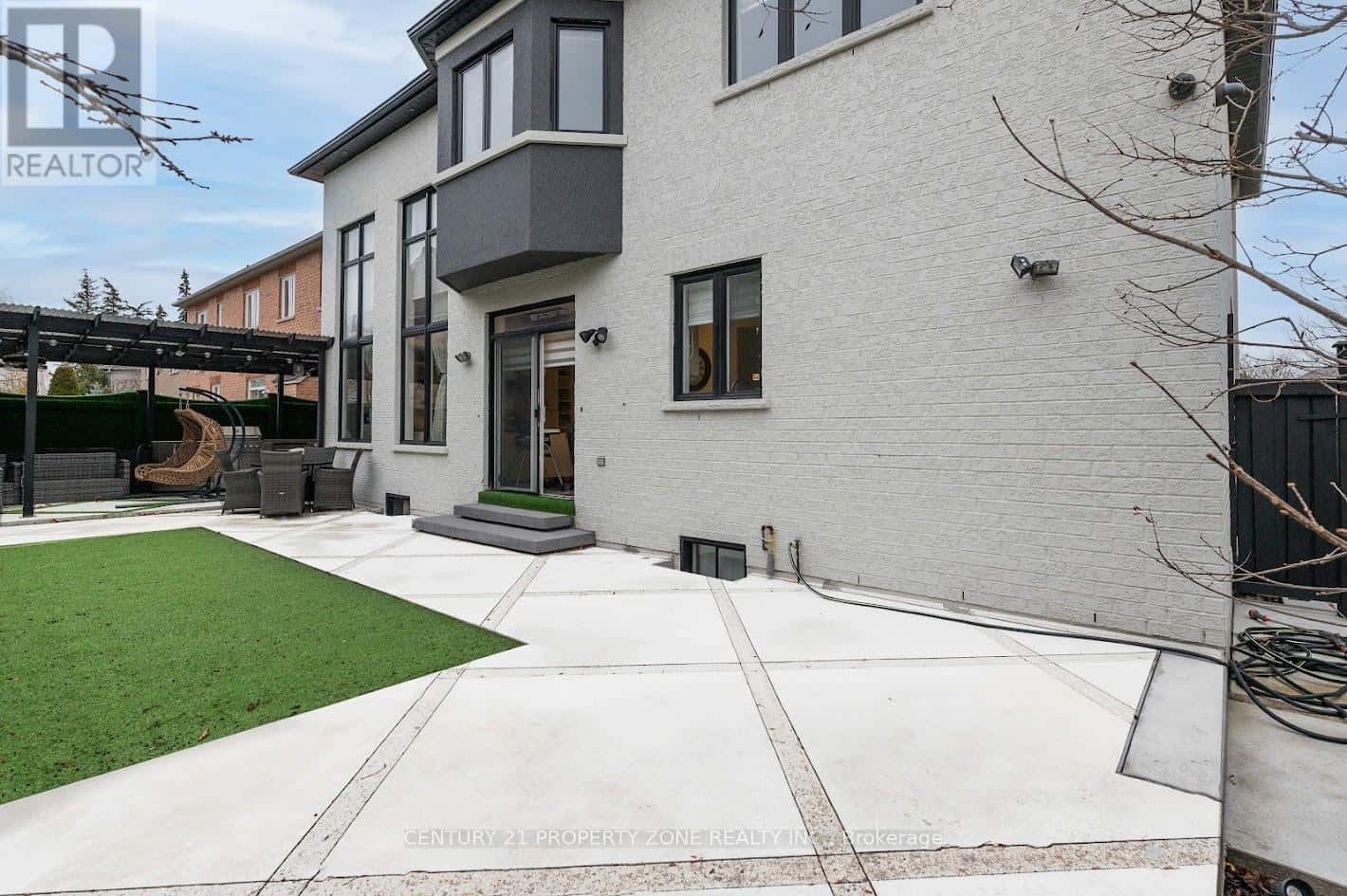 30 GROUSE LANE — Brampton (Bram West), Ontario - Photo 5 of 5