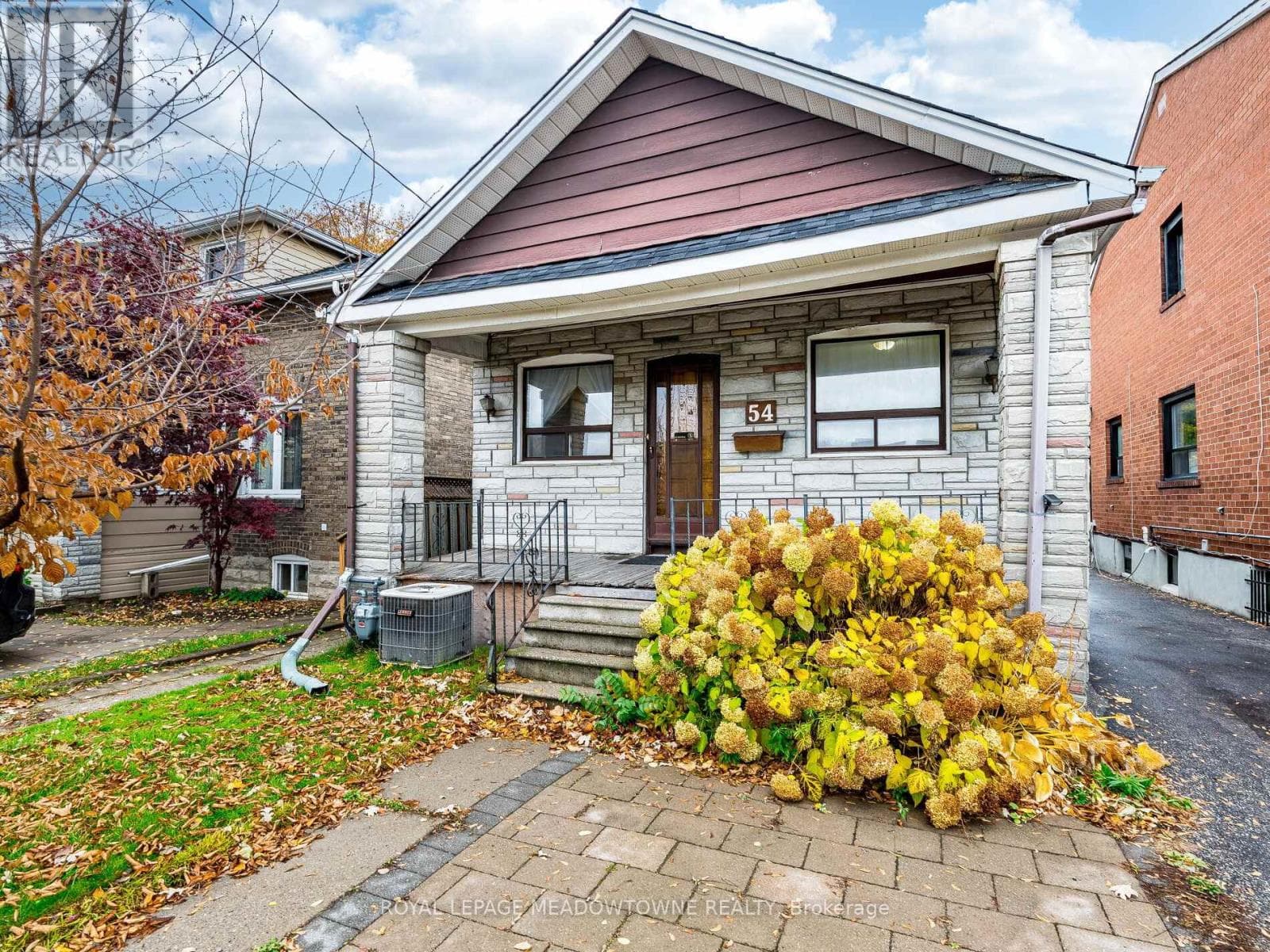 54 BICKNELL AVENUE — Toronto (Keelesdale-Eglinton West), Ontario - Main photo