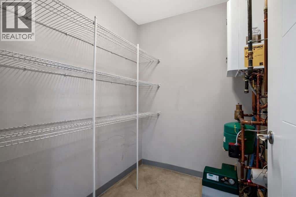 D, 204 6 Avenue — Strathmore, Alberta - Photo 4 of 26