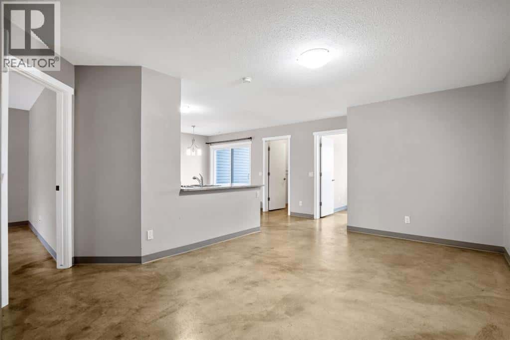 D, 204 6 Avenue — Strathmore, Alberta - Photo 5 of 26