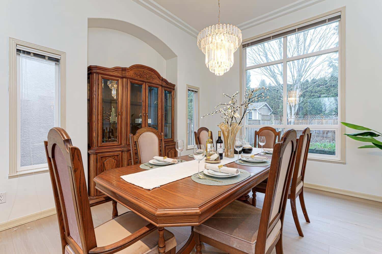 17079 57 AVENUE — Surrey, British Columbia - Photo 5 of 31